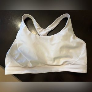 Women’s Athleta sports bra . XL